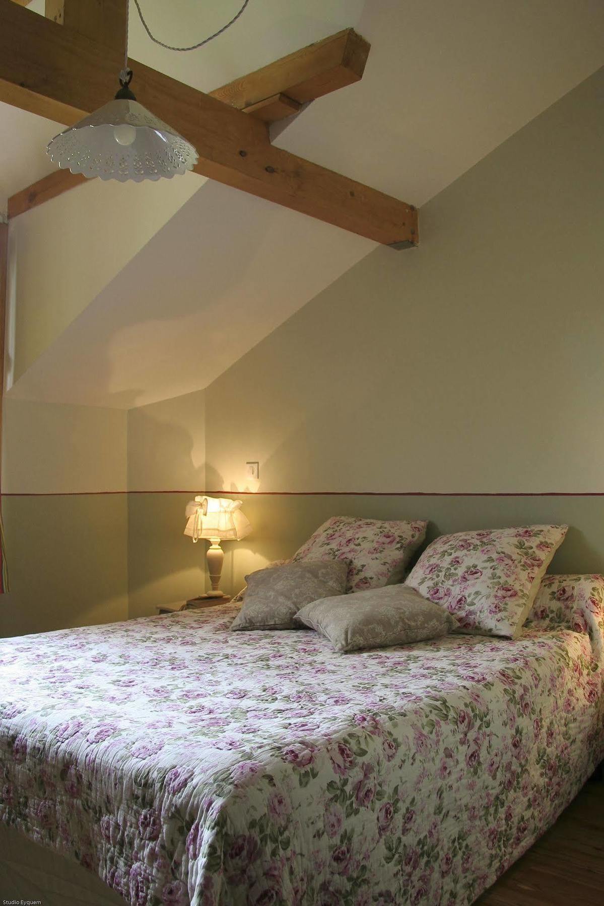 Bed & Breakfast D'hotes-les De Mado Margencel